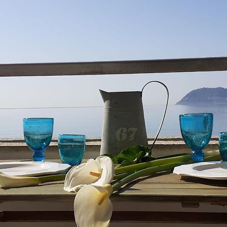 Apartmán Cadorna Fronte Mare Alassio Exteriér fotografie