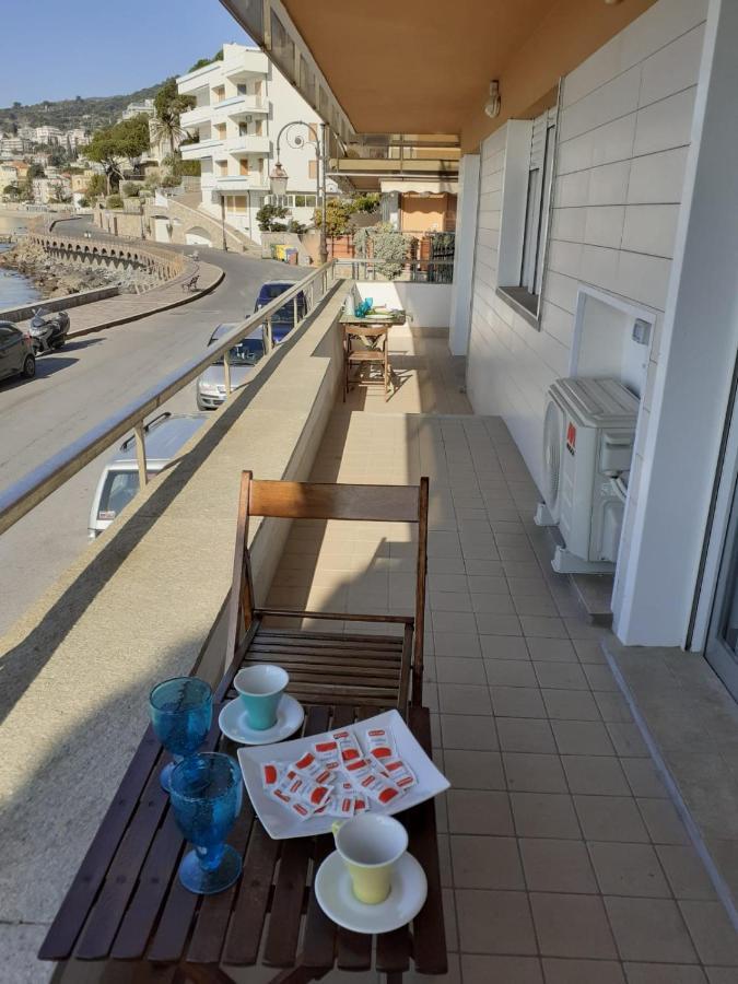 Apartmán Cadorna Fronte Mare Alassio Exteriér fotografie